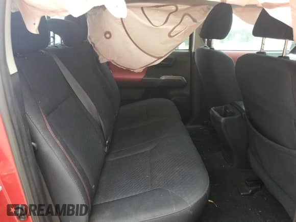 2020 Toyota Tacoma SR5 с VIN 3TMCZ5AN9LM327203, выставлен на аукционе Copart как лот 71714355 с пробегом 120 059 миль миль и Списание • Salvage title. История ставок и продаж доступна на DreamBid. Изображение 10.