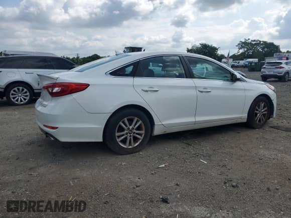 2017 Hyundai Sonata SE with VIN 5NPE24AF7HH550885, listed as a Copart auction lot 64350665 with 202,011 mi miles and Clean title. Bid and sale history available at DreamBid. Image 3.