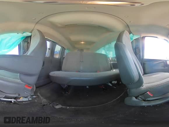 2020 Chevrolet Express Passenger LT с VIN 1GAZGPFG3L1120804, выставлен на аукционе Copart как лот 71649185 с пробегом 106 384 миль миль и Списание • Salvage title. История ставок и продаж доступна на DreamBid. Изображение 15.