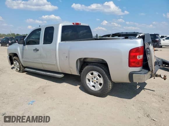 2011 Chevrolet Silverado 1500 LT with VIN 1GCRCSE09BZ387570, listed as a Copart auction lot 84000075 with 187,057 mi miles and Salvage title. Bid and sale history available at DreamBid. Image 2.