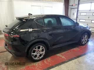 2024 Dodge Hornet R/T z VIN ZACPDFCW1R3A33299, wystawiony jako Copart lot #50079695 z przebiegiem 11 846 mil mil oraz Czysty tytuł • Clean title. Historia ofert i sprzedaży dostępna na DreamBid. Obrazek 3.