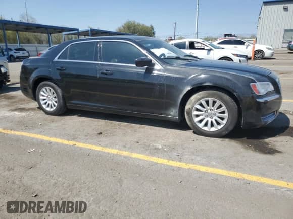 2012 Chrysler 300 z VIN 2C3CCAAG4CH104663, wystawiony jako Copart lot #69085465 z przebiegiem Nie podano mil oraz Szkoda całkowita • Salvage title. Historia ofert i sprzedaży dostępna na DreamBid. Obrazek 4.