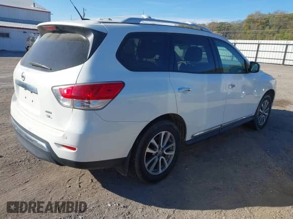 2013 Nissan Pathfinder SV with VIN 5N1AR2MM1DC636414, listed as a IAAI auction lot 43444547 with 191,580 mi miles and . Bid and sale history available at DreamBid. Image 4.