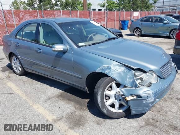 2004 Mercedes-Benz C 320 with VIN WDBRF64J34F501106, listed as a IAAI auction lot 42313795 with 81,476 mi miles and . Bid and sale history available at DreamBid. Image 1.