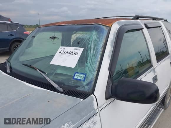 1996 Chevrolet Tahoe Limited с VIN 1GNEC13R1TJ301816, выставлен на аукционе IAAI как лот 42164036 с пробегом 364 164 миль миль и . История ставок и продаж доступна на DreamBid. Изображение 13.