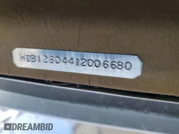 1983 Mercedes-Benz 500 с VIN WDB12604412006680, выставлен на аукционе Copart как лот 51018595 с пробегом 105 263 миль миль и Чистый • Clean title. История ставок и продаж доступна на DreamBid. Изображение 12.