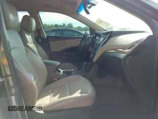 2013 Hyundai Santa Fe Sport z VIN 5XYZU3LA4DG036646, wystawiony jako IAAI lot #43354471 z przebiegiem 224 022 mil mil oraz . Historia ofert i sprzedaży dostępna na DreamBid. Obrazek 5.