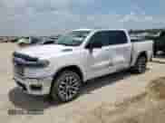 2025 Ram 1500 Limited z VIN 1C6SRFHPXSN582690, wystawiony jako Copart lot #61061555 z przebiegiem Nie podano mil oraz Szkoda całkowita • Salvage title. Historia ofert i sprzedaży dostępna na DreamBid. Obrazek 1.