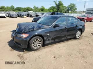 2007 BMW 3 Series 328xi z VIN WBAVC73577KP33025, wystawiony jako Copart lot #62938225 z przebiegiem Nie podano mil oraz Szkoda całkowita • Salvage title. Historia ofert i sprzedaży dostępna na DreamBid. Obrazek 1.