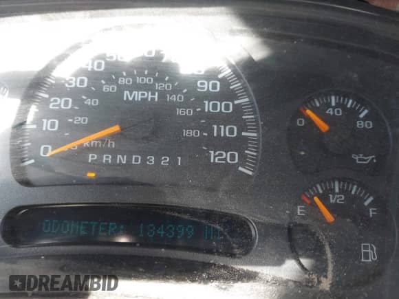 2007 Chevrolet Silverado 1500HD LS z VIN 1GCGK13U27F172888, wystawiony jako IAAI lot #43312240 z przebiegiem 134 399 mil mil oraz . Historia ofert i sprzedaży dostępna na DreamBid. Obrazek 7.