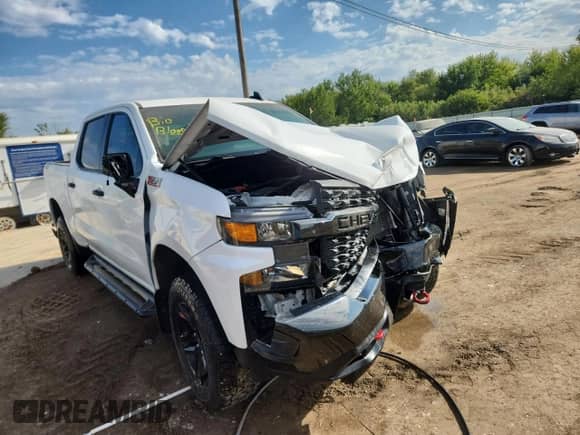 2021 Chevrolet Silverado 1500 Custom Trail Boss z VIN 3GCPYCEF3MG111813, wystawiony jako Copart lot #70711415 z przebiegiem Nie podano mil oraz Szkoda całkowita • Salvage title. Historia ofert i sprzedaży dostępna na DreamBid. Obrazek 4.