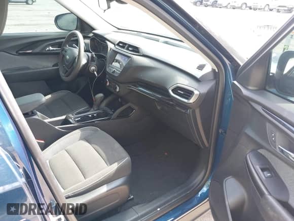 2021 Chevrolet TrailBlazer LS with VIN KL79MMS2XMB139559, listed as a IAAI auction lot 42593985 with 77,960 mi miles and . Bid and sale history available at DreamBid. Image 5.