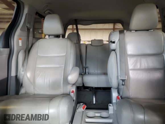 2019 Toyota Sienna XLE Auto Access Seat с VIN 5TDYZ3DC3KS017647, выставлен на аукционе Copart как лот 84889185 с пробегом 198 538 миль миль и Списание • Salvage title. История ставок и продаж доступна на DreamBid. Изображение 10.