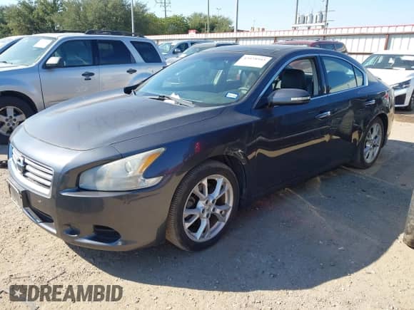 2012 Nissan Maxima SV z VIN 1N4AA5AP4CC830841, wystawiony jako IAAI lot #43428943 z przebiegiem 129 397 mil mil oraz . Historia ofert i sprzedaży dostępna na DreamBid. Obrazek 2.