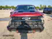2022 Chevrolet Silverado 1500 LT Trail Boss z VIN 3GCUDFET5NG553063, wystawiony jako Copart lot #69276765 z przebiegiem 93 125 mil mil oraz Szkoda całkowita • Salvage title. Historia ofert i sprzedaży dostępna na DreamBid. Obrazek 5.