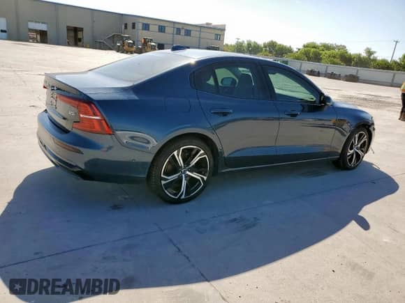 2024 Volvo S60 Plus Dark Theme z VIN 7JRL12TL4RG299347, wystawiony jako Copart lot #61354495 z przebiegiem Nie podano mil oraz Szkoda całkowita • Salvage title. Historia ofert i sprzedaży dostępna na DreamBid. Obrazek 3.