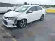 2018 Chevrolet Sonic Premier z VIN 1G1JF5SB3J4106945, wystawiony jako IAAI lot #43090914 z przebiegiem 116 456 mil mil oraz . Historia ofert i sprzedaży dostępna na DreamBid. Obrazek 2.
