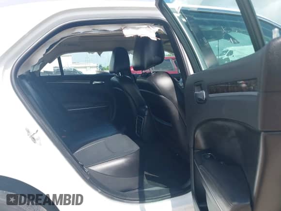 2016 Chrysler 300 C with VIN 2C3CCAEG9GH161330, listed as a IAAI auction lot 42521531 with 136,845 mi miles and . Bid and sale history available at DreamBid. Image 8.