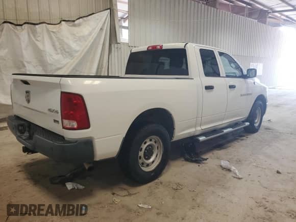 2012 Ram 1500 ST z VIN 1C6RD7FP7CS155671, wystawiony jako Copart lot #72000105 z przebiegiem 103 690 mil mil oraz Czysty tytuł • Clean title. Historia ofert i sprzedaży dostępna na DreamBid. Obrazek 3.