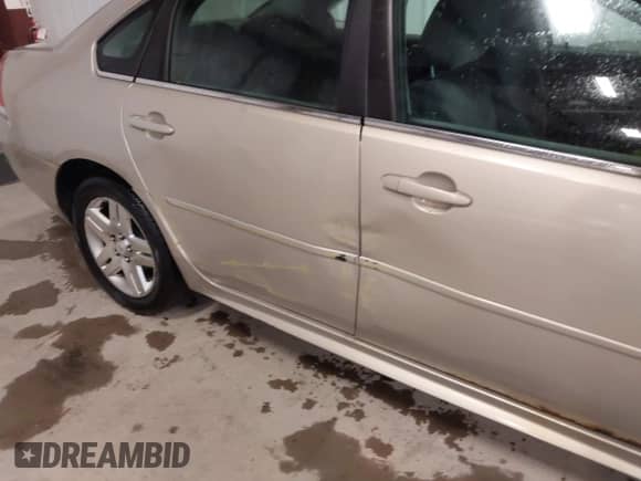 2010 Chevrolet Impala LT z VIN 2G1WB5EN5A1247793, wystawiony jako IAAI lot #43528360 z przebiegiem 77 934 mil mil oraz . Historia ofert i sprzedaży dostępna na DreamBid. Obrazek 6.