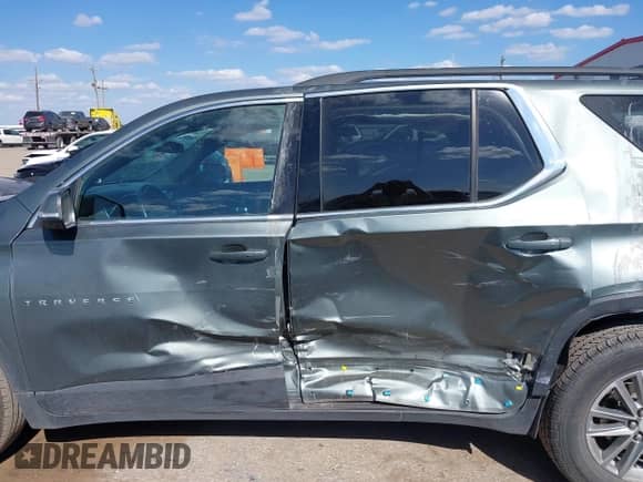 2023 Chevrolet Traverse LT Cloth с VIN 1GNEVGKW8PJ134056, выставлен на аукционе IAAI как лот 43200171 с пробегом 71 528 миль миль и . История ставок и продаж доступна на DreamBid. Изображение 6.