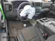 2019 Chevrolet Silverado 1500 Work Truck z VIN 3GCNWAEH7KG268003, wystawiony jako Copart lot #69497795 z przebiegiem 34 351 mil mil oraz Szkoda całkowita • Salvage title. Historia ofert i sprzedaży dostępna na DreamBid. Obrazek 8.