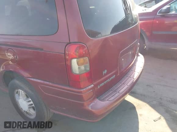 2001 Chevrolet Venture Warner Bros 1SE with VIN 1GNDX13E01D201117, listed as a IAAI auction lot 41442279 with 148,090 mi miles and . Bid and sale history available at DreamBid. Image 16.