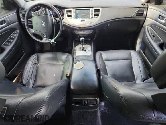 2013 Hyundai Genesis 3.8L с VIN KMHGC4DD0DU214622, выставлен на аукционе Copart как лот 65369175 с пробегом 171 131 миль миль и Списание • Salvage title. История ставок и продаж доступна на DreamBid. Изображение 8.