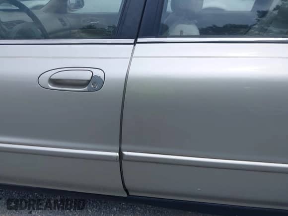 1996 Honda Accord LX with VIN 1HGCD563XTA152271, listed as a IAAI auction lot 42864789 with 268,002 mi miles and . Bid and sale history available at DreamBid. Image 15.