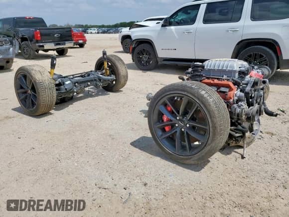 2023 Dodge Charger SRT Hellcat Widebody Jailbreak z VIN 2C3CDXL98PH506836, wystawiony jako Copart lot #59127155 z przebiegiem Nie podano mil oraz Nie do naprawy • Non repairable. Historia ofert i sprzedaży dostępna na DreamBid. Obrazek 4.