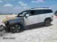 2025 Hyundai Santa Fe SEL z VIN 5NMP24G18SH025536, wystawiony jako Copart lot #63184475 z przebiegiem Nie podano mil oraz Nie do naprawy • Non repairable. Historia ofert i sprzedaży dostępna na DreamBid. Obrazek 1.