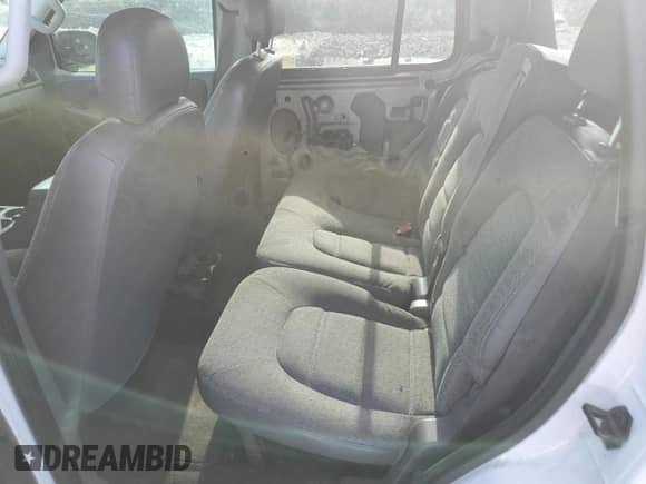 2005 Ford Explorer XLS with VIN 1FMZU72K45ZA75513, listed as a Copart auction lot 62062425 with 174,360 mi miles and Non repairable. Bid and sale history available at DreamBid. Image 11.