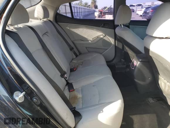 2014 Kia Optima LX с VIN 5XXGM4A76EG329006, выставлен на аукционе Copart как лот 81738745 с пробегом 187 546 миль миль и Списание • Salvage title. История ставок и продаж доступна на DreamBid. Изображение 10.