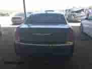 2013 Chrysler 300 C с VIN 2C3CCAEG7DH630670, выставлен на аукционе IAAI как лот 41861420 с пробегом 240 128 миль миль и . История ставок и продаж доступна на DreamBid. Изображение 17.