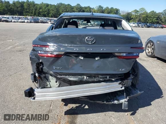 2025 Toyota Camry LE z VIN 4T1DAACK5SU574134, wystawiony jako Copart lot #87451525 z przebiegiem 13 431 mil mil oraz Nie do naprawy • Non repairable. Historia ofert i sprzedaży dostępna na DreamBid. Obrazek 6.