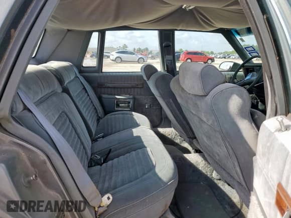 1989 Chevrolet Caprice с VIN 1G1BU51E1KA127303, выставлен на аукционе Copart как лот 61016775 с пробегом 3 823 миль миль и Чистый • Clean title. История ставок и продаж доступна на DreamBid. Изображение 10.