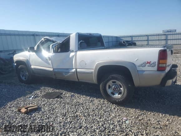 2000 GMC Sierra 1500 SLE with VIN 2GTEK19T5Y1132111, listed as a Copart auction lot 53459545 with 216,799 mi miles and Non repairable. Bid and sale history available at DreamBid. Image 2.