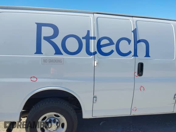 2022 Chevrolet Express Cargo with VIN 1GCWGAFP2N1182138, listed as a IAAI auction lot 43558627 with 105,669 mi miles and . Bid and sale history available at DreamBid. Image 19.