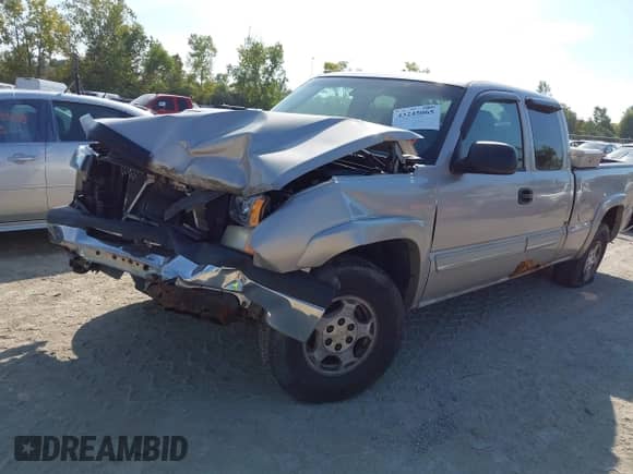 2004 Chevrolet Silverado 1500 Z71 with VIN 2GCEK19T041217979, listed as a IAAI auction lot 43245065 with Not provided miles and . Bid and sale history available at DreamBid. Image 18.