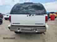 1996 Chevrolet Blazer с VIN 1GNCS13W4TK175011, выставлен на аукционе Copart как лот 60107605 с пробегом 269 860 миль миль и Списание • Salvage title. История ставок и продаж доступна на DreamBid. Изображение 6.