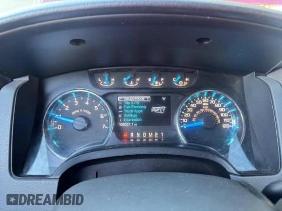 2013 Ford F-150 XL z VIN 1FTFX1ET5DKE13881, wystawiony jako Copart lot #89801475 z przebiegiem 106 557 mil mil oraz Czysty tytuł • Clean title. Historia ofert i sprzedaży dostępna na DreamBid. Obrazek 10.