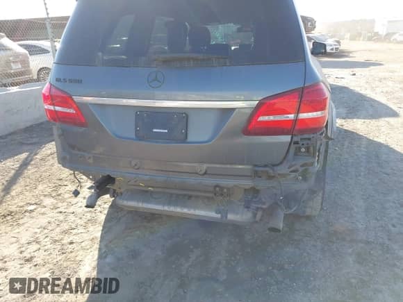 2017 Mercedes-Benz GLS 550 z VIN 4JGDF7DE1HA841745, wystawiony jako IAAI lot #41699053 z przebiegiem 101 650 mil mil oraz . Historia ofert i sprzedaży dostępna na DreamBid. Obrazek 6.