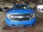2018 Chevrolet Tahoe Commercial z VIN 1GNSKDEC1JR323393, wystawiony jako Copart lot #83982575 z przebiegiem 119 413 mil mil oraz Czysty tytuł • Clean title. Historia ofert i sprzedaży dostępna na DreamBid. Obrazek 5.