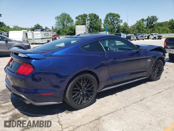 2019 Ford Mustang GT z VIN 1FA6P8CF4K5134669, wystawiony jako Copart lot #57174275 z przebiegiem 50 375 mil mil oraz Szkoda całkowita • Salvage title. Historia ofert i sprzedaży dostępna na DreamBid. Obrazek 3.