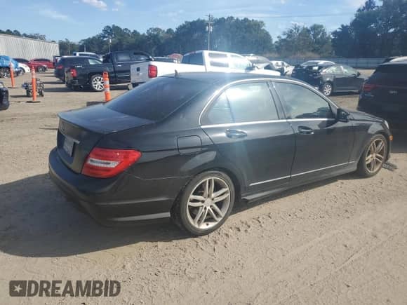 2014 Mercedes-Benz C 250 Sport with VIN WDDGF4HBXEA937911, listed as a Copart auction lot 82749495 with 100,337 mi miles and Clean title. Bid and sale history available at DreamBid. Image 3.