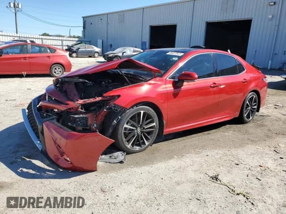 2020 Toyota Camry XSE z VIN 4T1K61AK3LU387570, wystawiony jako Copart lot #86637845 z przebiegiem 109 625 mil mil oraz Nie do naprawy • Non repairable. Historia ofert i sprzedaży dostępna na DreamBid. Obrazek 1.