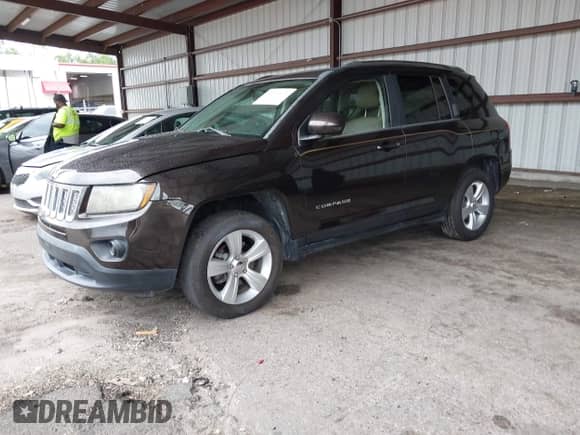 2014 Jeep Compass Latitude with VIN 1C4NJCEB5ED691041, listed as a IAAI auction lot 43112471 with 117,596 mi miles and . Bid and sale history available at DreamBid. Image 2.