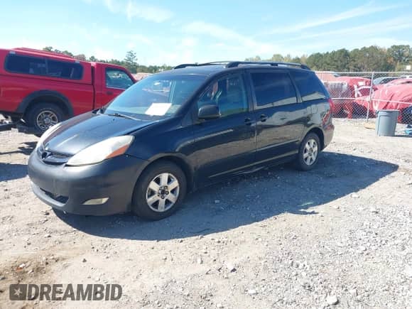 2009 Toyota Sienna XLE with VIN 5TDZK22C19S236610, listed as a IAAI auction lot 43491937 with 352,699 mi miles and . Bid and sale history available at DreamBid. Image 2.