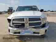 2019 Ram 1500 Big Horn z VIN 1C6RR6LT9KS572754, wystawiony jako Copart lot #61597355 z przebiegiem 105 066 mil mil oraz Szkoda całkowita • Salvage title. Historia ofert i sprzedaży dostępna na DreamBid. Obrazek 5.
