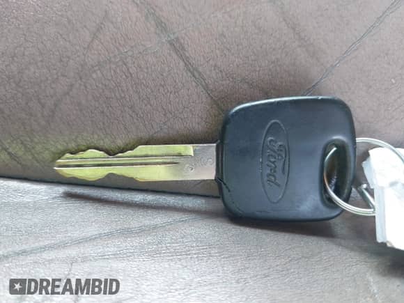 1999 Ford Explorer XLT с VIN 1FMZU34E8XZB52306, выставлен на аукционе IAAI как лот 43321323 с пробегом 273 320 миль миль и . История ставок и продаж доступна на DreamBid. Изображение 11.